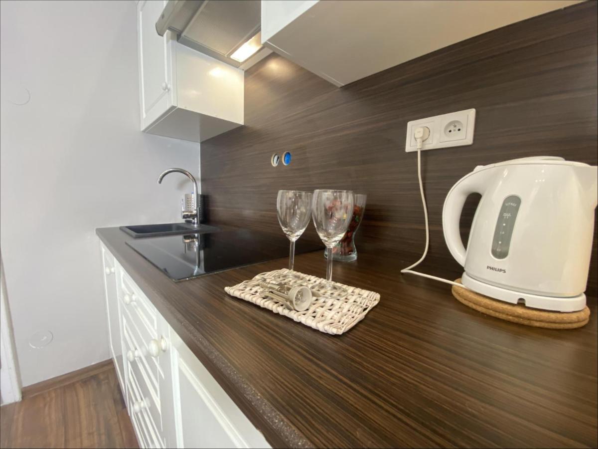 P&J Apartamenty Sw. Krzyza Krakow Ngoại thất bức ảnh