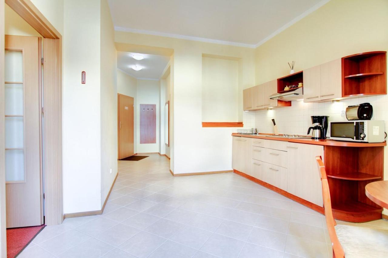 P&J Apartamenty Sw. Krzyza Krakow Ngoại thất bức ảnh